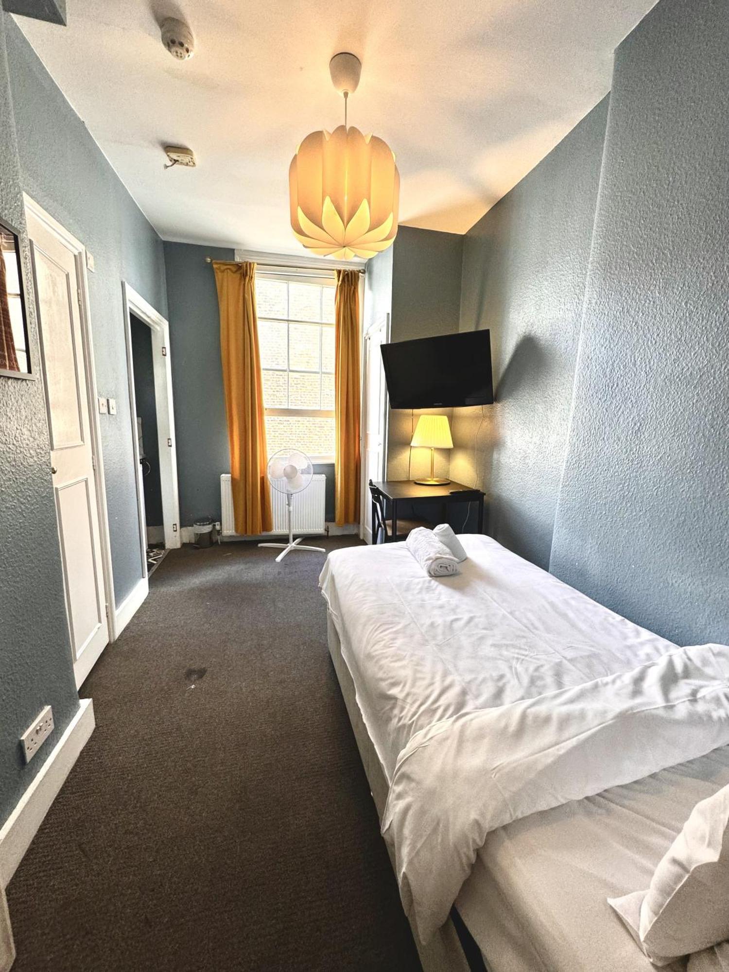 Single Room with Shared Bathroom,1618314368:JPEG
